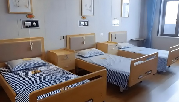 深圳市户口落户的条件_泰国还没真正出手，洪森就呼吁冷静 女王万批准爸爸斌被回家探望